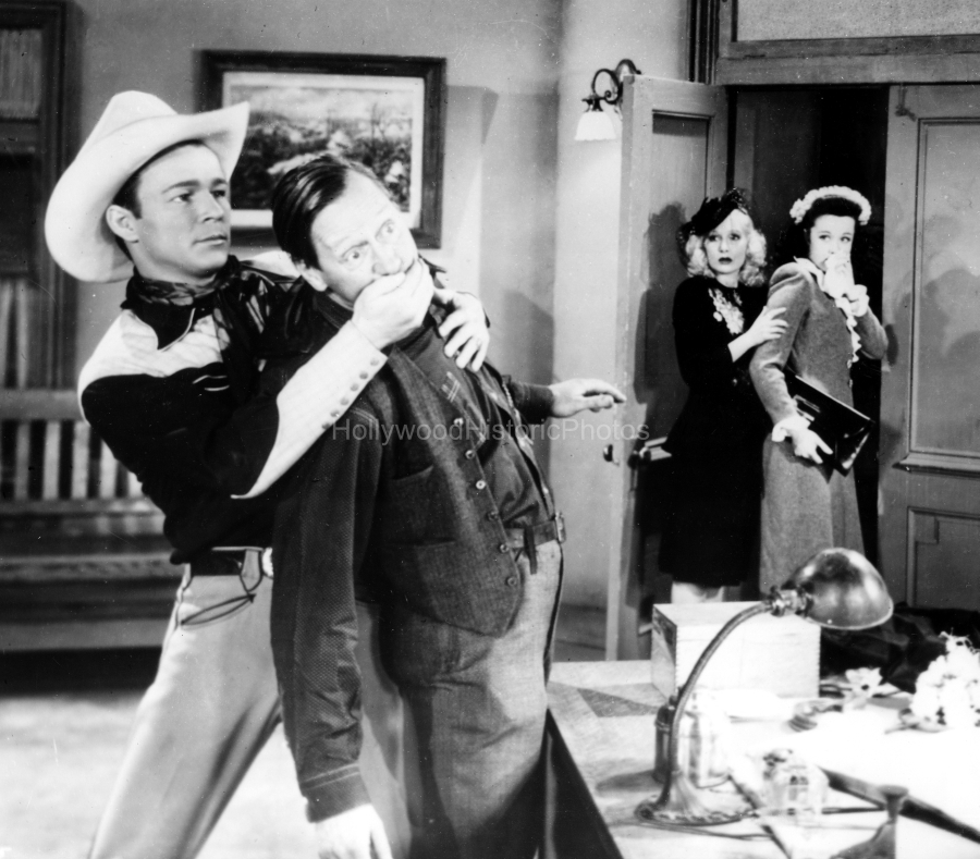 Roy Rogers 1941 2.jpg